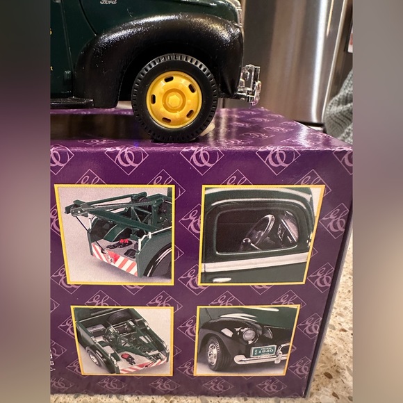 ERTL HEMMINGS MOTOR NEWS 1940 FORD TOW TRUCK WRECKER Weaver Crane DIECAST 1:25 - Picture 10 of 15